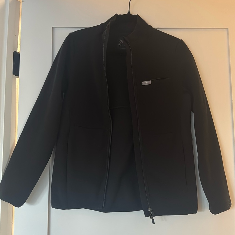 Figs black on shift fleece